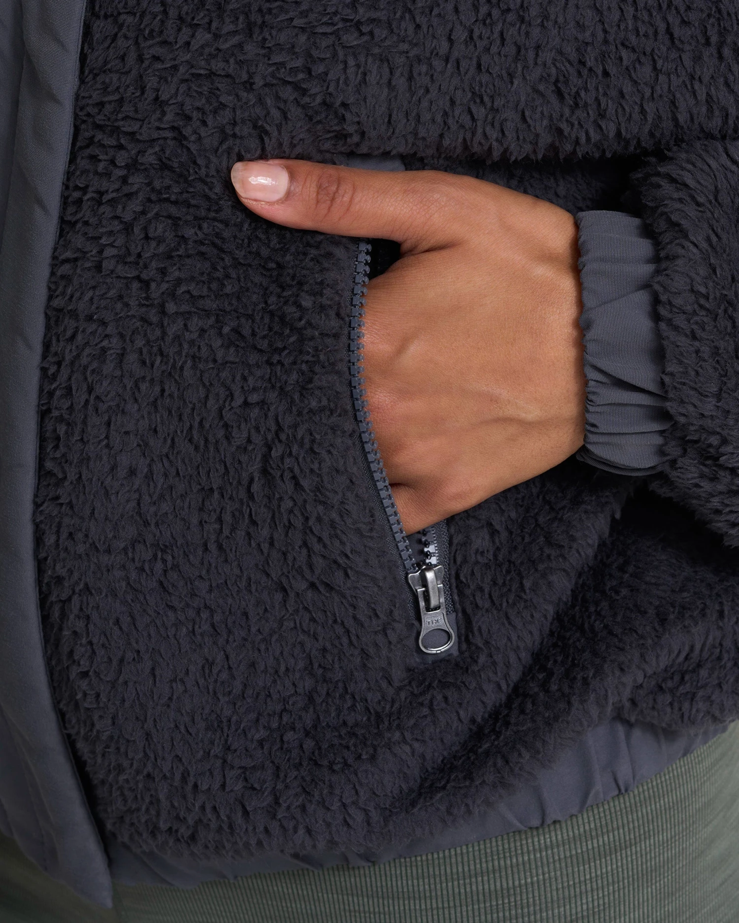Cozy Sherpa Jacket | Charcoal - Image 7