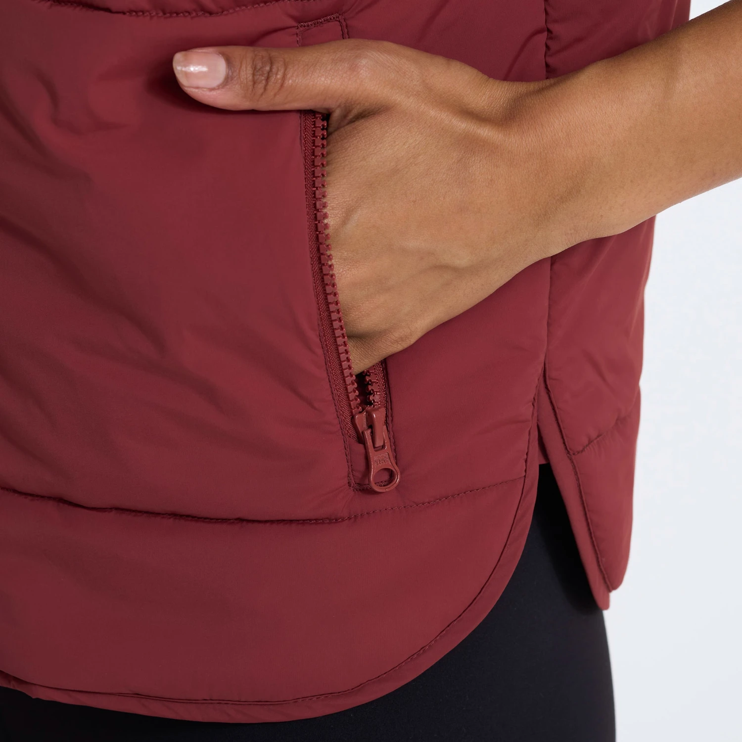 Canyon Insulated Vest | Currant - Image 11