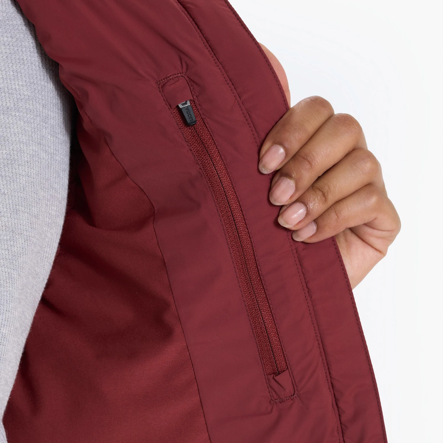 Canyon Insulated Vest | Currant - Image 12